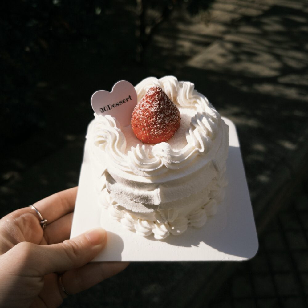 【需自取】復古草莓鮮奶油蛋糕（2吋、4吋、6吋）